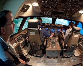 Boeing: accordo con Emirates Flight Training Academy