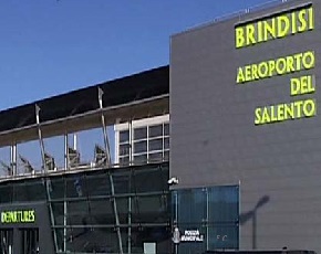 Aeroporto del Salento: al via gara RFI per collegare l’aeroporto con la stazione di Brindisi