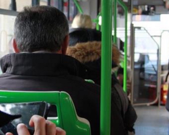 L’Emilia Romagna investe 1mln per la sicurezza sui bus: dispositivi di separazione, gel igienizzante e sanificazione