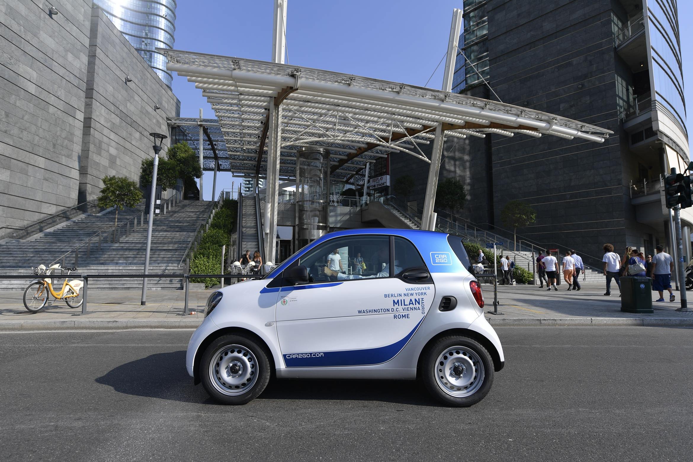 Car sharing: in Italia Car2go raggiunge quota 350.000 iscritti