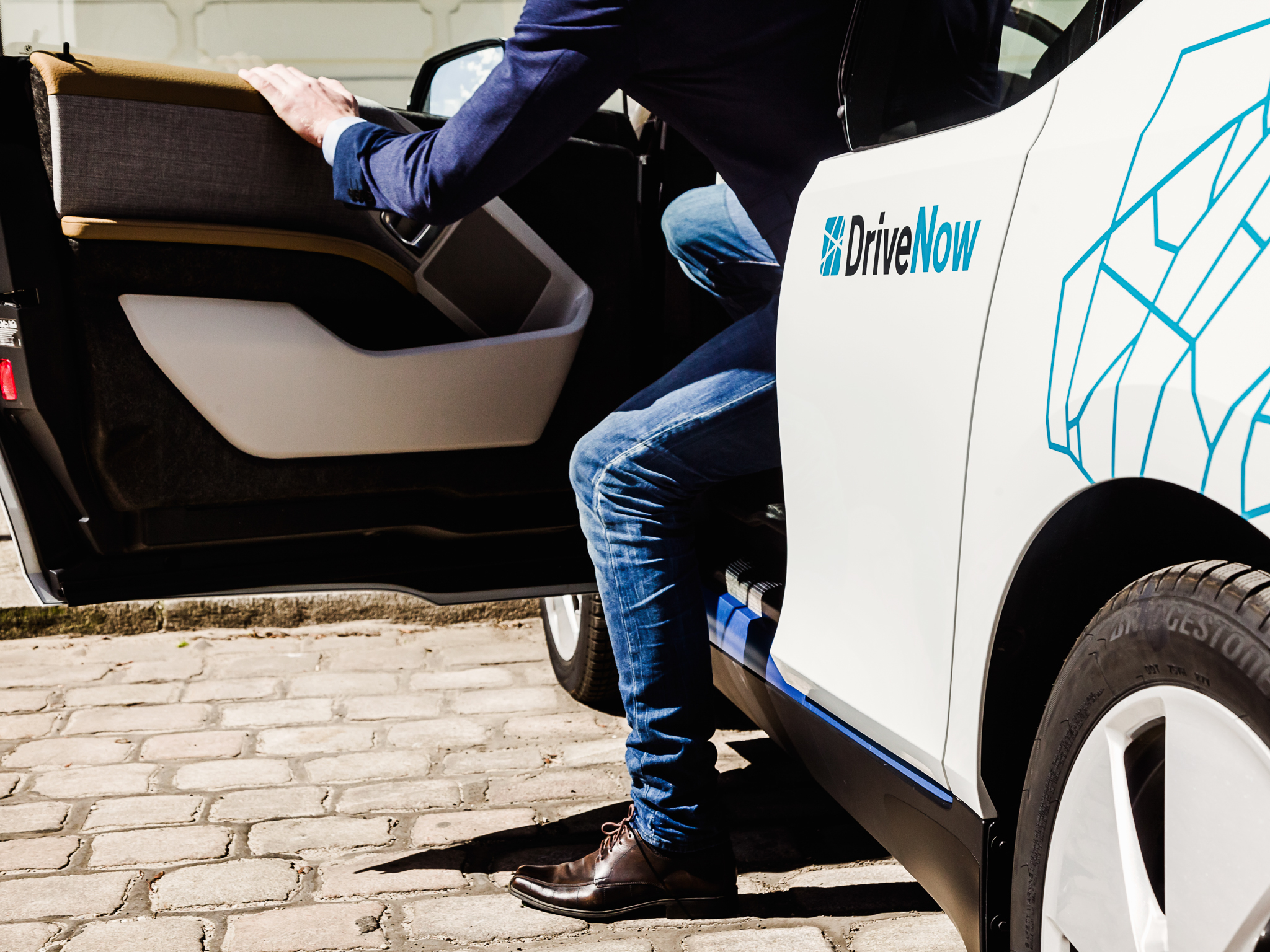 Car sharing: a Milano arrivano le prime auto elettriche di DriveNow