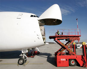 Iata: il cargo aereo cala per il quarto mese consecutivo