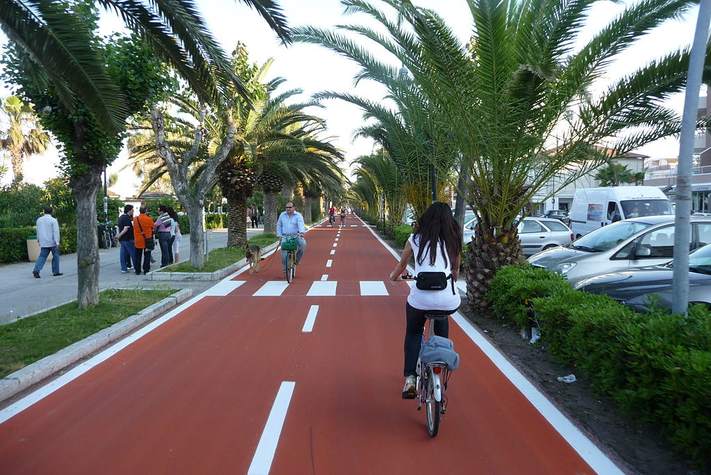 Marche, ciclovie: interventi di sicurezza per 445 milioni a Senigallia, San Benedetto e Pesaro