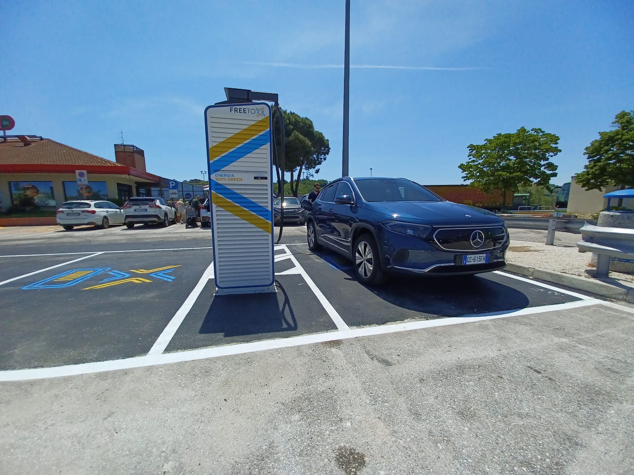 Autostrade, Free To X: inaugurata una nuova stazione di ricarica elettrica in Abruzzo