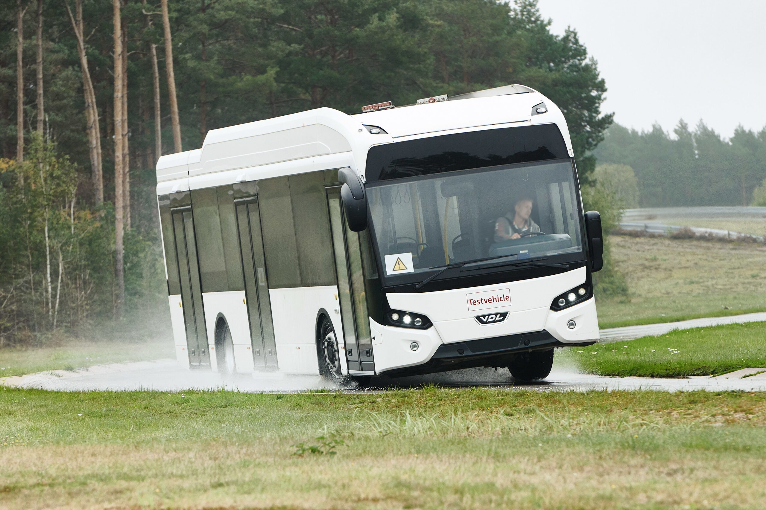 Autobus elettrici: Continental e VDL Bus & Coach testano pneumatici prototipo