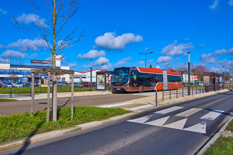 Iveco Bus: 500 Crealis sulle reti francesi Rapid Transit per bus ad alto livello di servizi