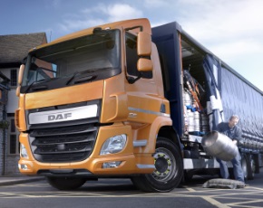 Daf amplia la gamma CF: tre assali per il motore Paccar Px-7