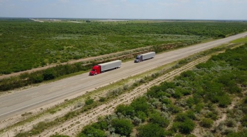 Its: Daimler Trucks testa il platooning su autostrade aperte al traffico