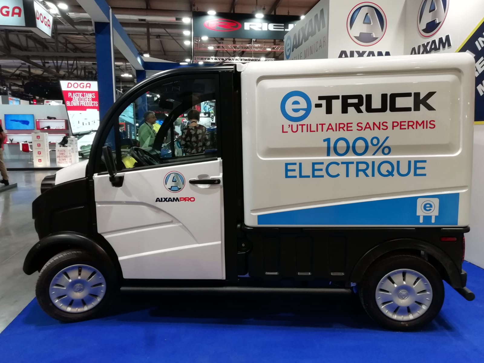 Eicma 2018: ecco E-Truck di AixamPro furgonato in versione elettrica