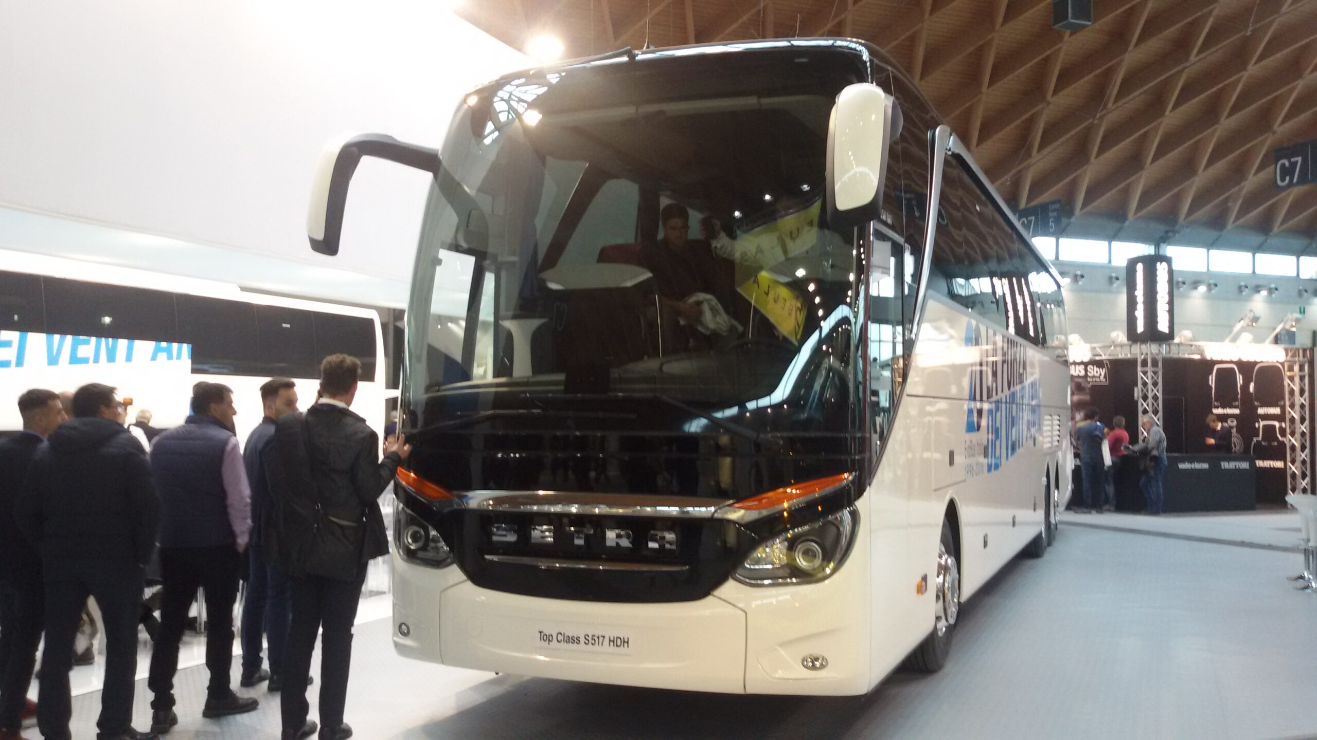 Evobus (Gruppo Daimler): 20 anni di attività con gli autobus Mercedes-Benz e Setra