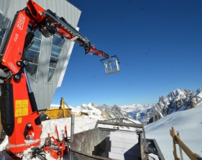 Fassi Gru partner tecnologico per la nuova funivia del Monte Bianco