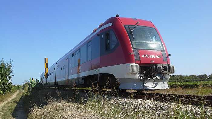 Ferrovie Sud Est, al via elettrificazione in Salento. Cantieri operativi da ottobre