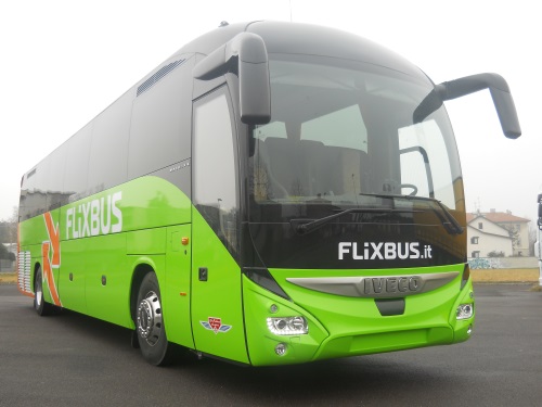 FlixBus: 3,3 milioni di persone trasportate in Italia fra aprile e settembre 2022