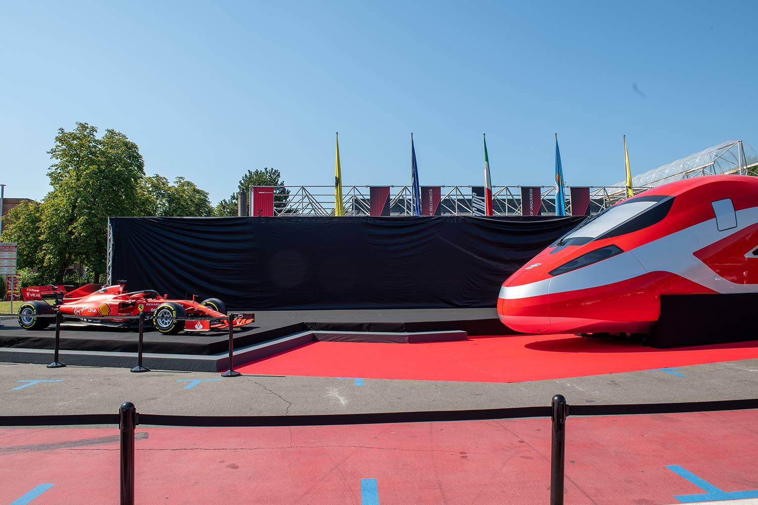 Le eccellenze rosse del Made in Italy: a Maranello firmata la partnership tra Trenitalia e Ferrari