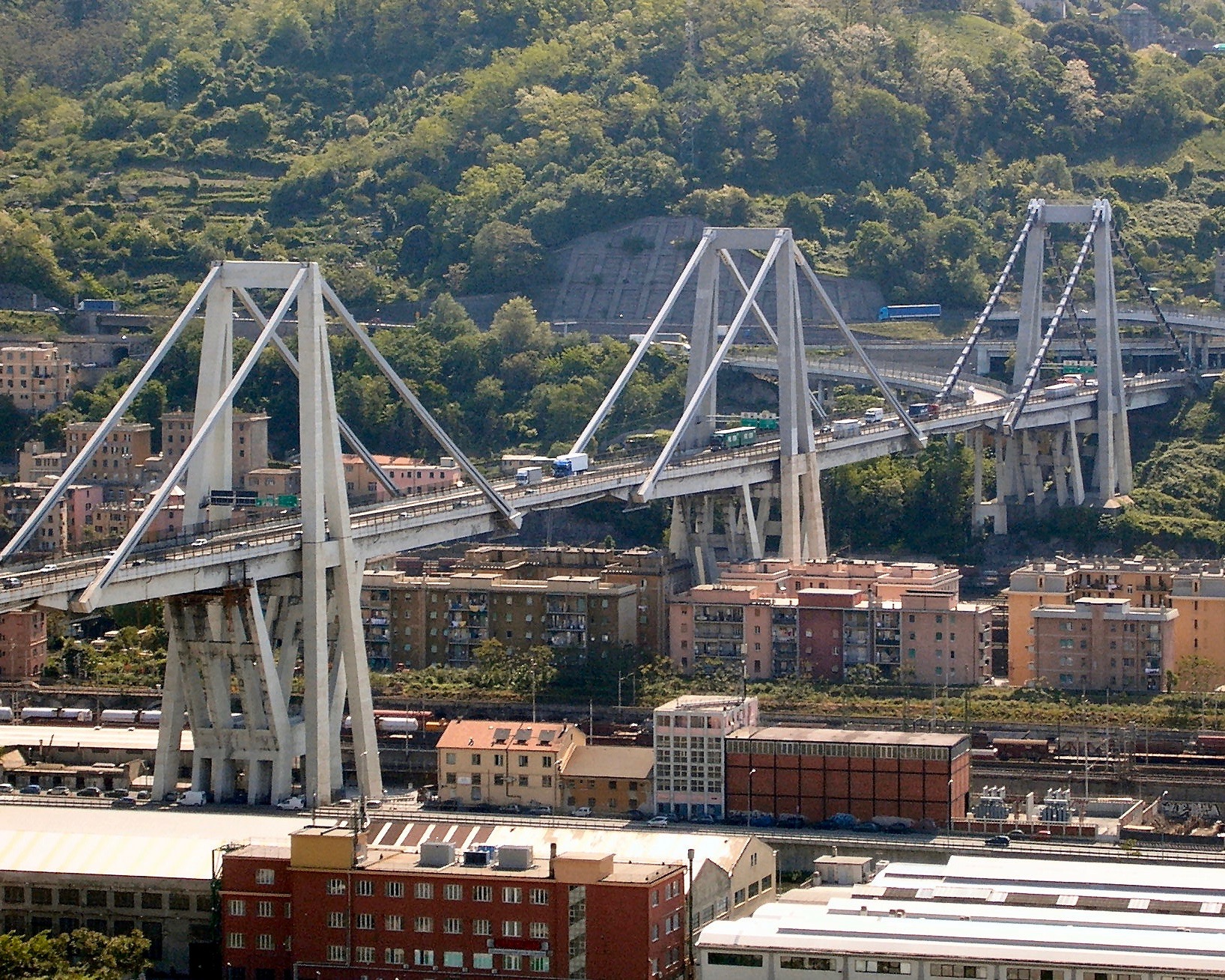 Genova: completata la struttura del nuovo ponte