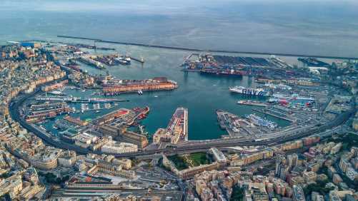 Porto di Genova: operazioni più efficienti grazie al sistema di monitoraggio con i droni