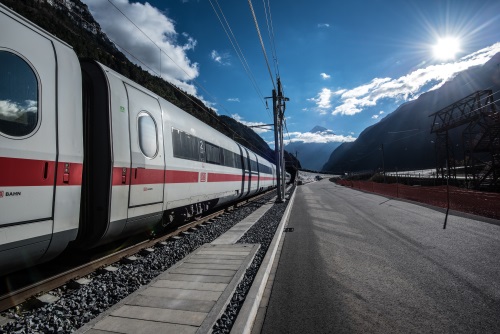 Infrastrutture, nuovo Gottardo: testati i primi treni merci