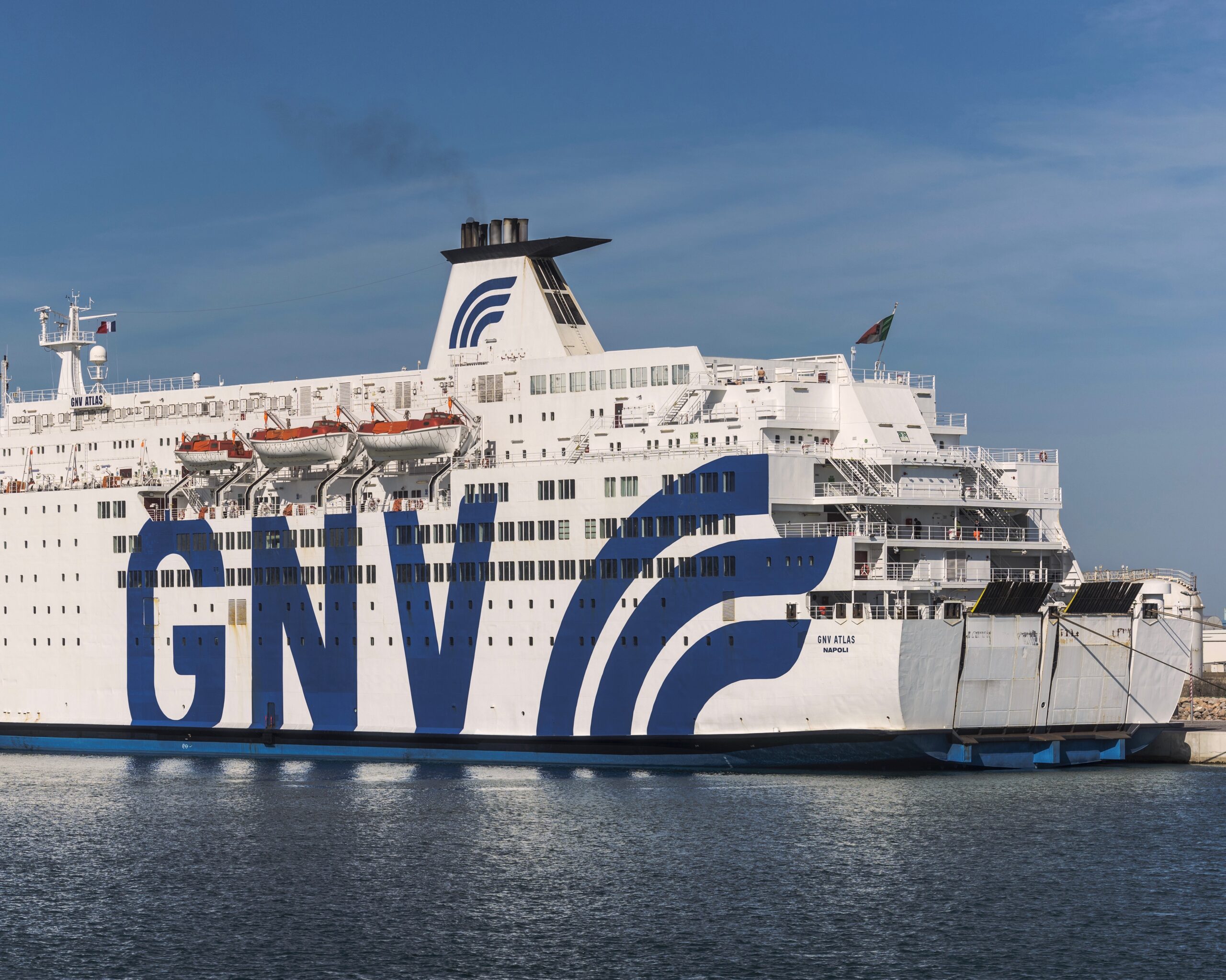 Mare: Grandi Navi Veloci firma con i cantieri GSI per costruire 2 traghetti a basso impatto ambientale