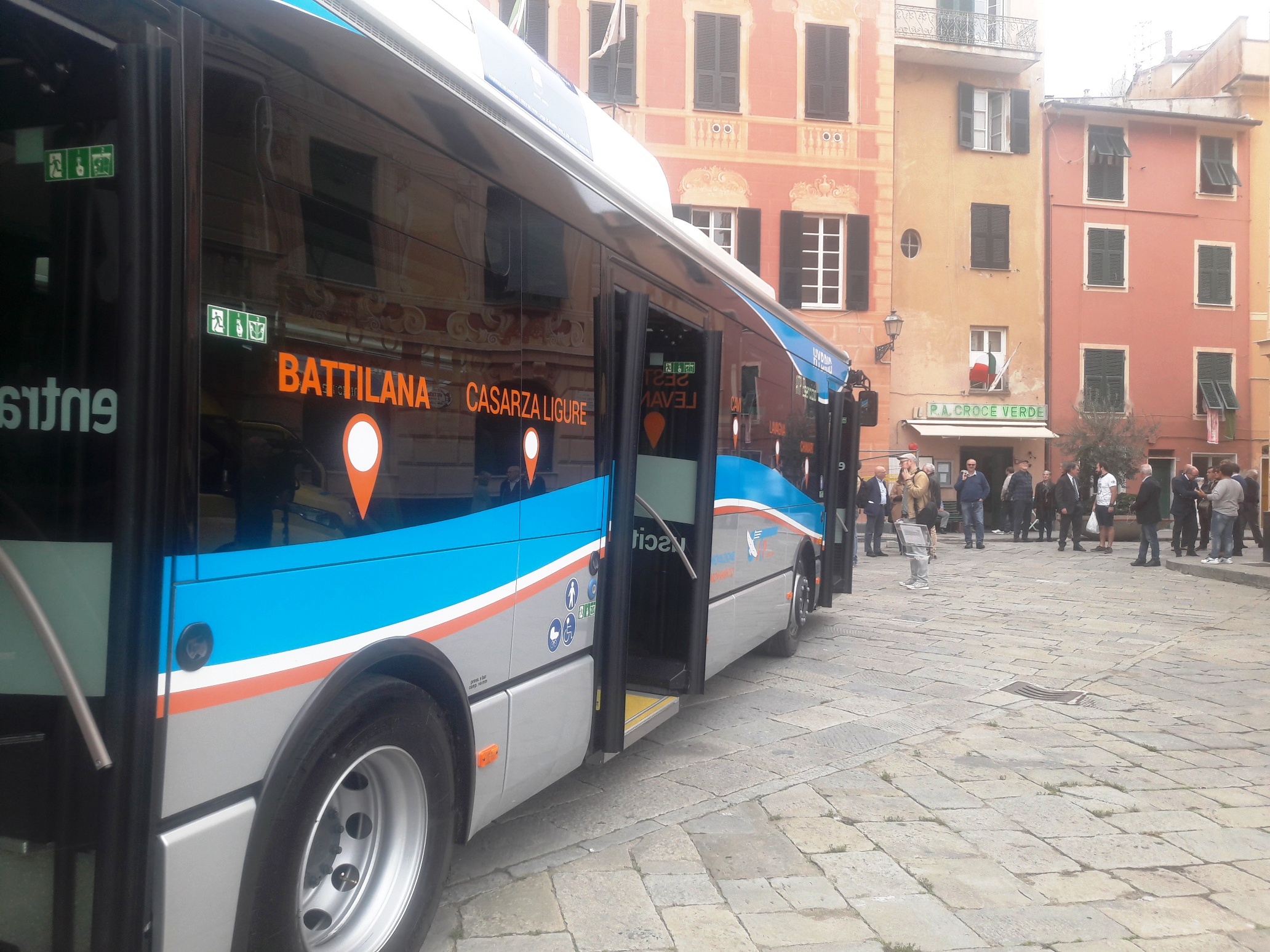 Trasporto pubblico: Atp Esercizio presenta a Sestri Levante i nuovi bus ibridi