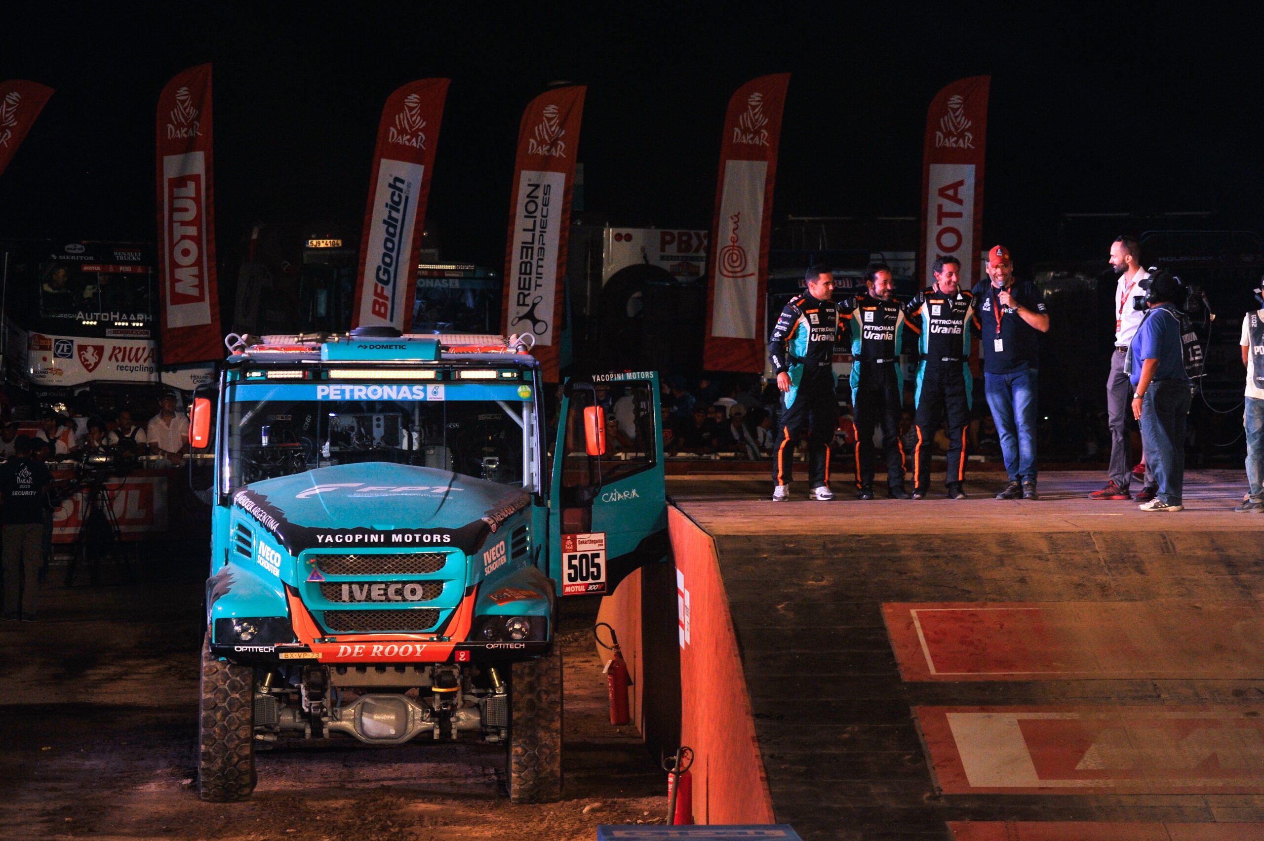 Rally raid Dakar 2019, il Team Petronas De Rooy Iveco punta alla vittoria