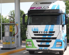 Iveco: in viaggio i primi Stralis a gas naturale liquefatto (Lng)