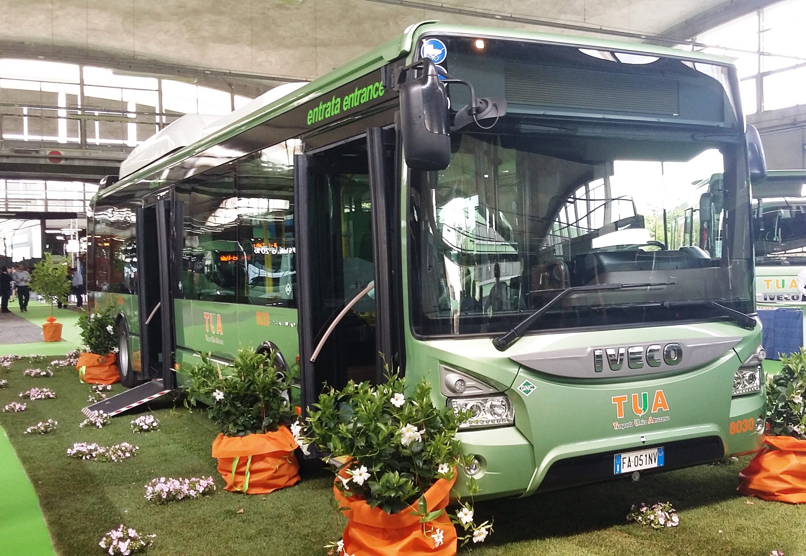Pescara: Iveco consegna 36 nuovi autobus a TUA Abruzzo