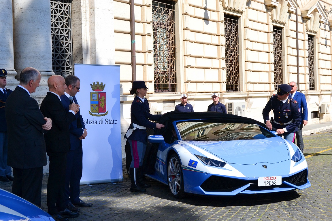 Una Lamborghini Huracàn per la Polizia di Stato: è destinata al trasporto degli organi