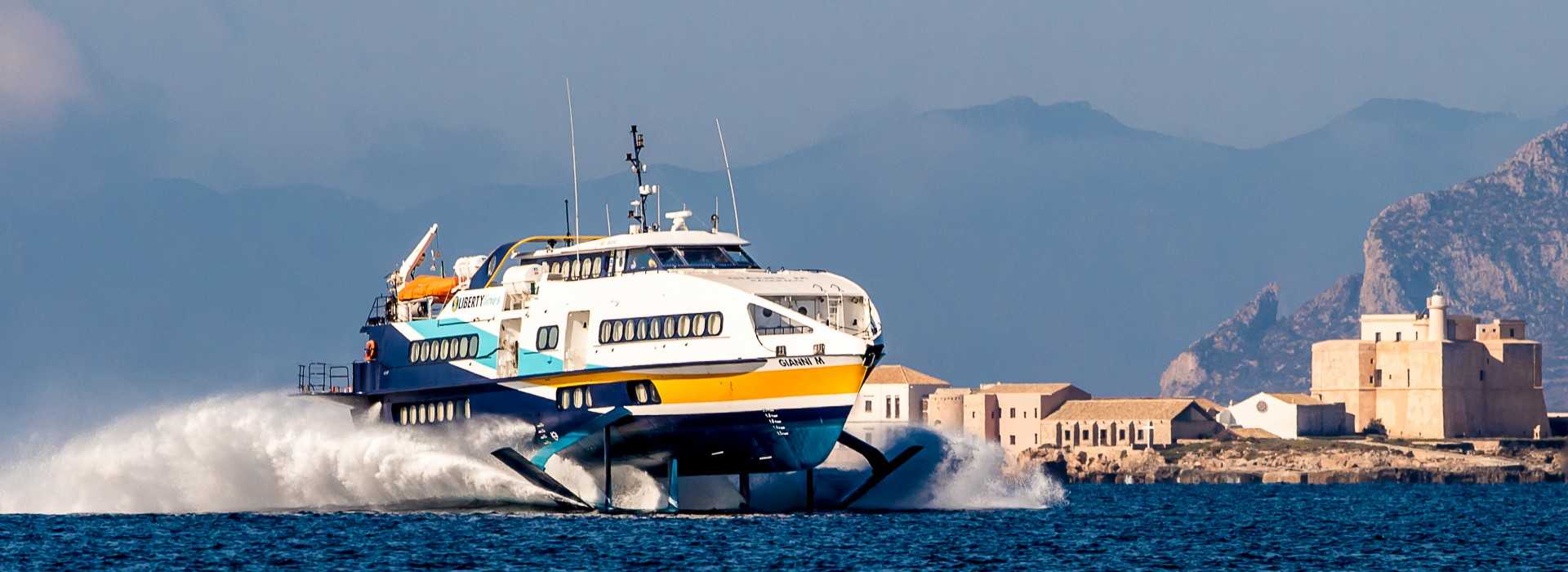 Palermo-Ustica: Liberty Lines anticipa gli orari dei collegamenti del lunedì