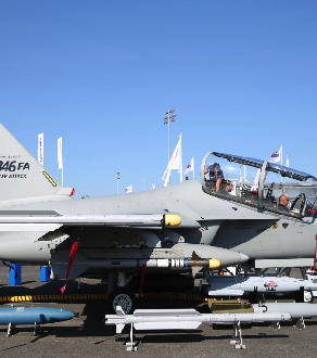 Le Bourget: debutto per M-346 FA con Marte ER e Brimstone. Atteso secondo contratto per “345”