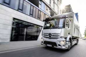Mercedes-Benz Trucks: a Ecomondo 2021 veicoli green, specializzati e sicuri