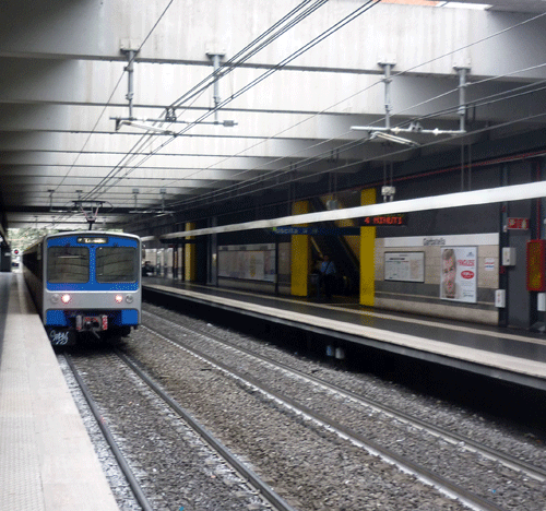 Roma: servizio metro B interrotto per guasto elettrico. Previsto per le 15 il ripristino