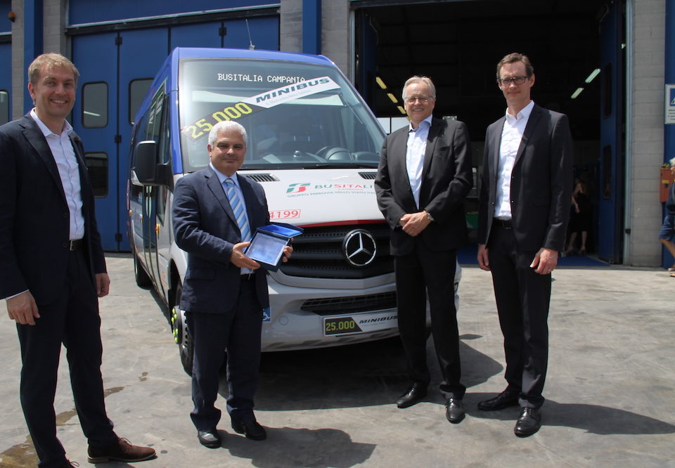 Campania: Minibus Mercedes-Benz numero 25.000 consegnato a BusItalia