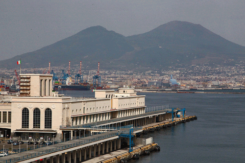 Porto di Napoli: inaugurato il cantiere per i dragaggi alla presenza di Delrio