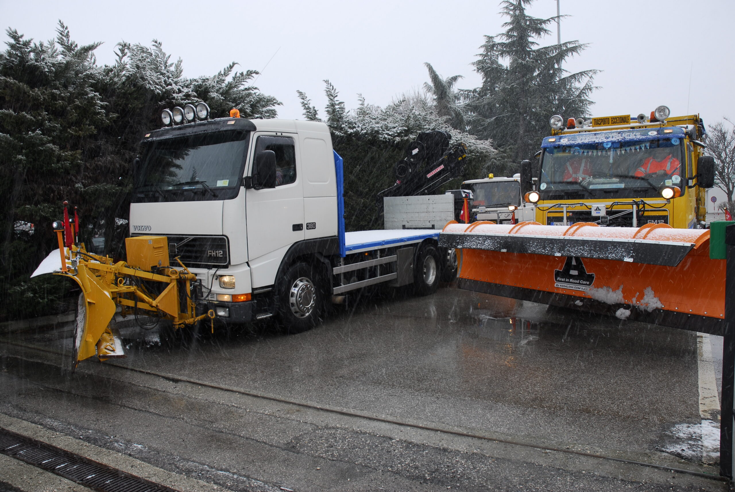 Piano neve Autovie Veneto, pronti i mezzi spargisale e spazzaneve