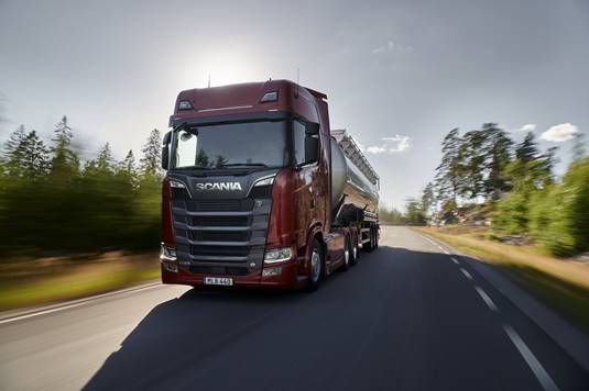 La nuova gamma Scania V8 debutta nella versione di punta da 770 CV