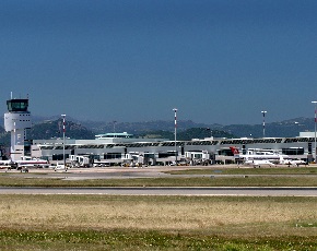 Aeroporto di Olbia: primo volo sulla pista dopo lavori di allungamento