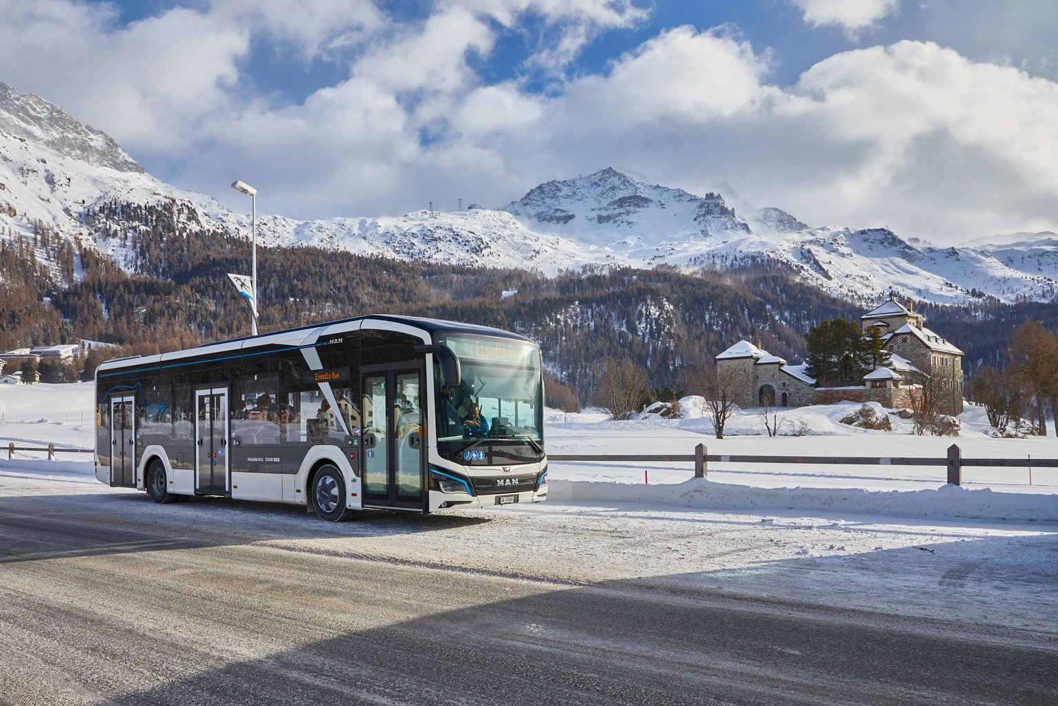 #ElectrifyingEurope: dalle Alpi a Marrakech, continua il roadshow del MAN eBus