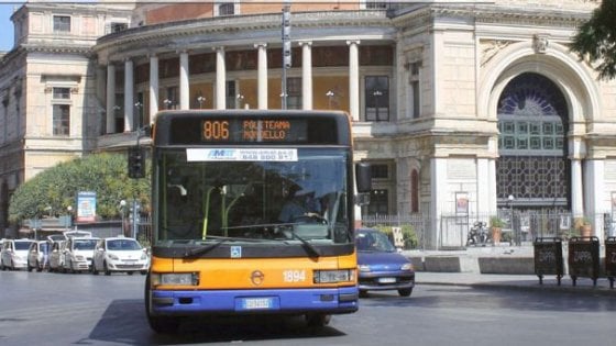 Palermo: biglietti autobus e tram a 50 centesimi fino all’8 gennaio