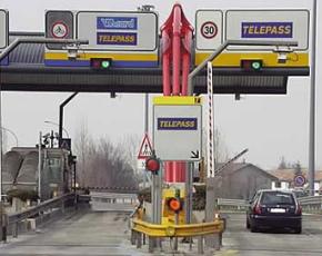 Autostrade per l’Italia, pedaggio gratuito per il personale sanitario