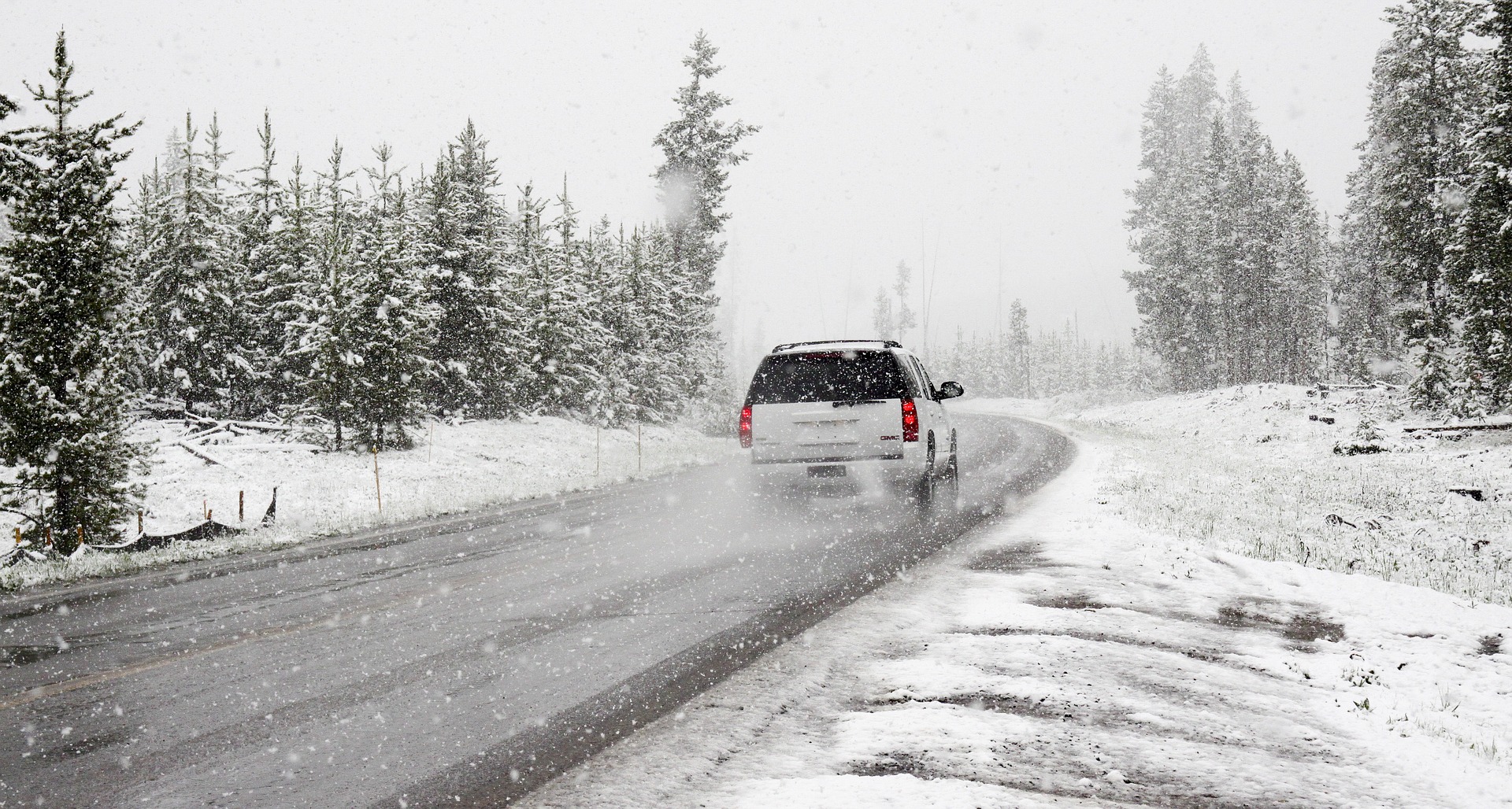 Maltempo: in arrivo nevicate al Nord Italia. Possibili divieti di circolazione per i mezzi pesanti