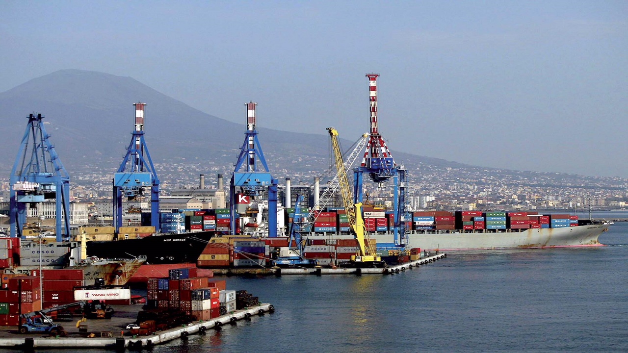 Dal Pnrr 380 milioni per i porti di Napoli e Salerno: il commento di De Rosa (Alis)