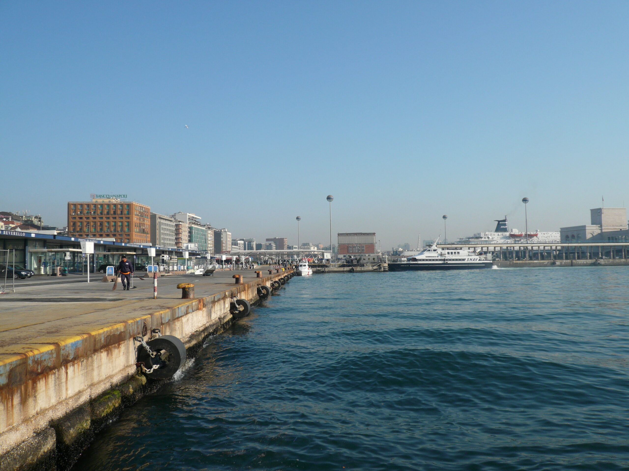 Napoli: 20 milioni per il nuovo terminal passeggeri. Delrio, segnali positivi