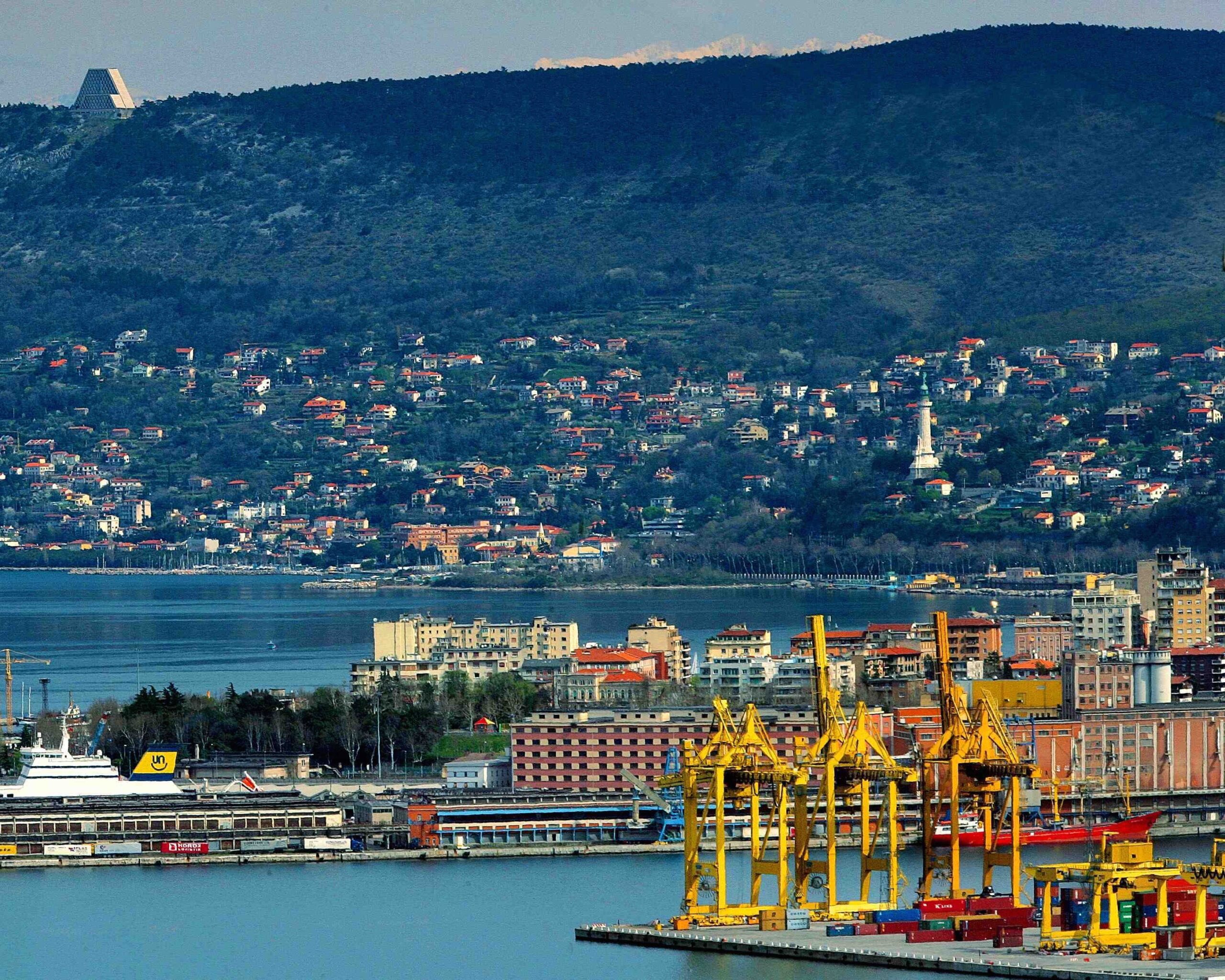 Porto di Trieste, traffico 2018: record per tonnellate, treni e container