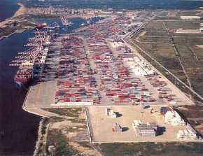 Porto di Gioia Tauro: riprende il trasporto containers