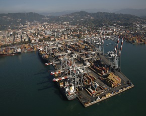 La Spezia Container Terminal: preoccupazione per le voci di un cambio di proprietà