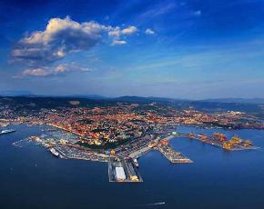 Al porto di Trieste la portacontainer da 11.200 Teu, Maersk Altair