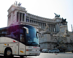 Pullman e Tir fuori dal centro di Roma