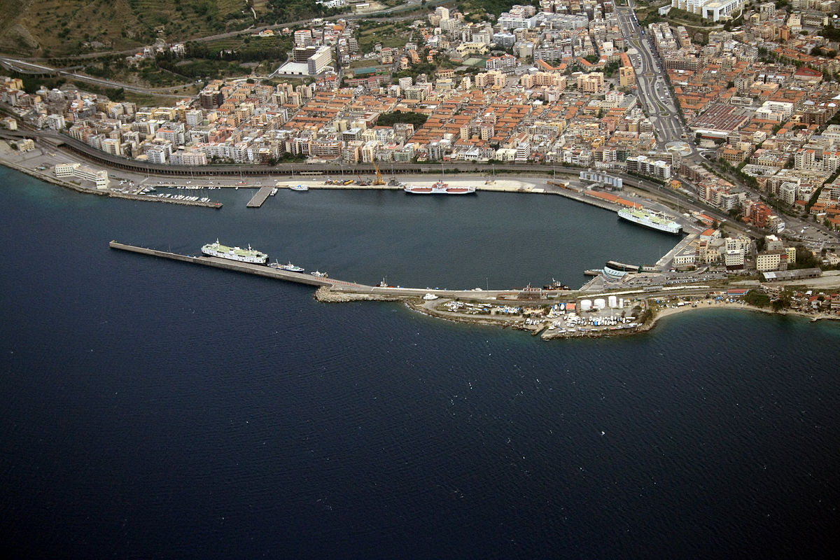 Reggio Calabria: 100 mln per la metropolitana di superficie, siglato patto per la mobilità sostenibile
