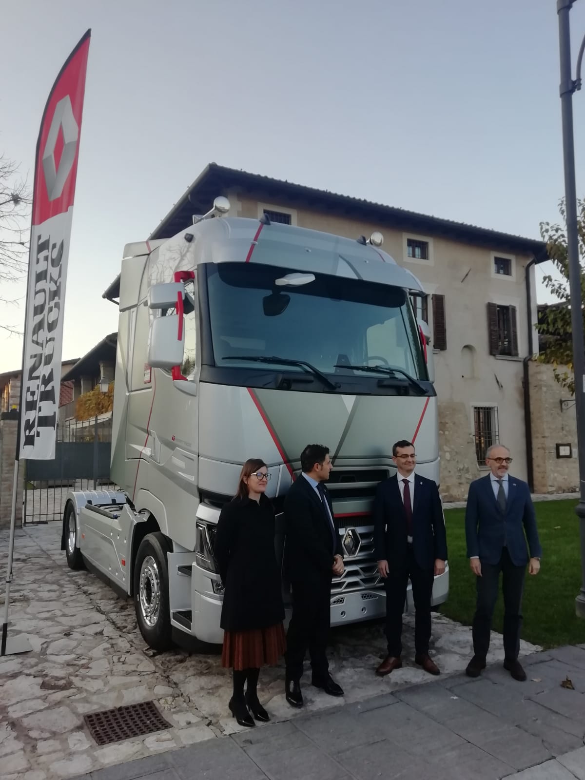 Renault Trucks nel 2020 punta all’elettrico e all’incremento della quota di mercato