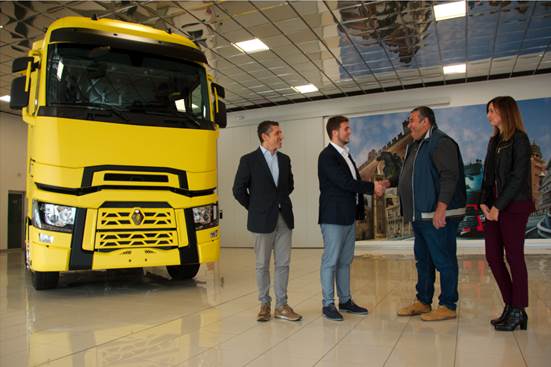 Camion: Renault Trucks al servizio della Grande Distribuzione Organizzata